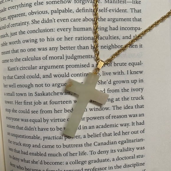 Vintage Jewelry - White vintage jade marble Cross gold pendant necklace